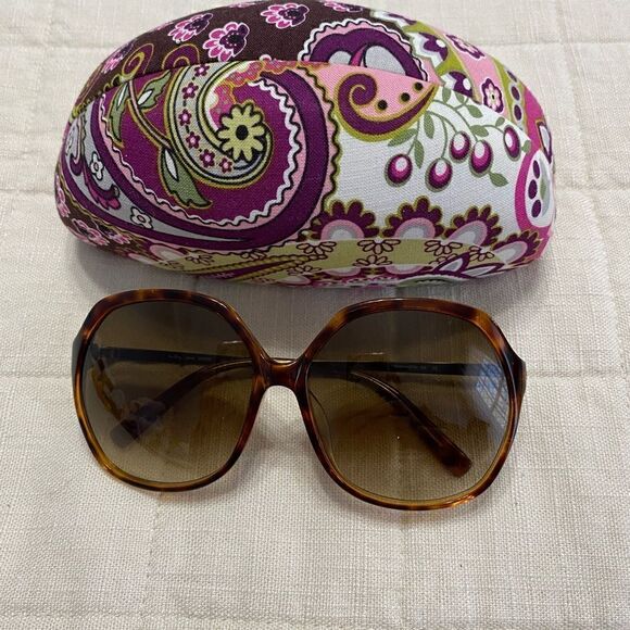 Vera Bradley Sunglasses    - Picture 9 of 10